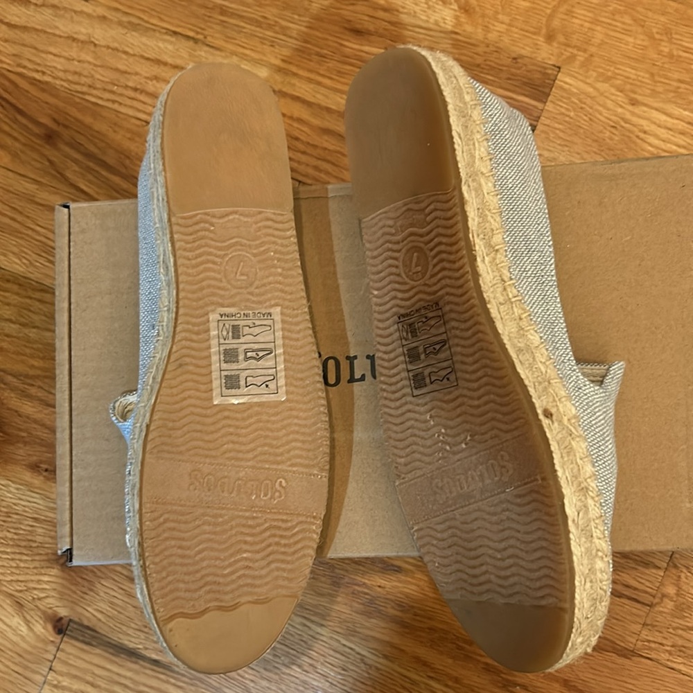 Soludos flat chambray espadrilles!!🍋🍋 - Picture 2 of 3